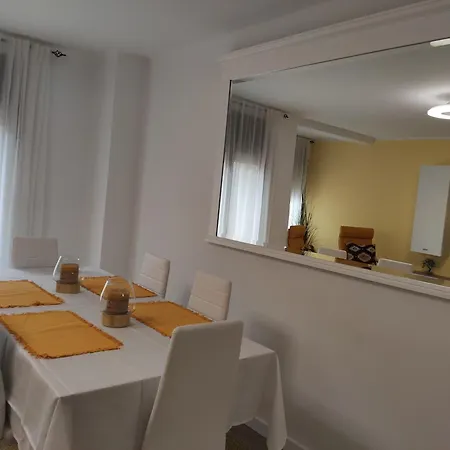 Apartamento Confort II La Seu d'Urgell Exterior photo
